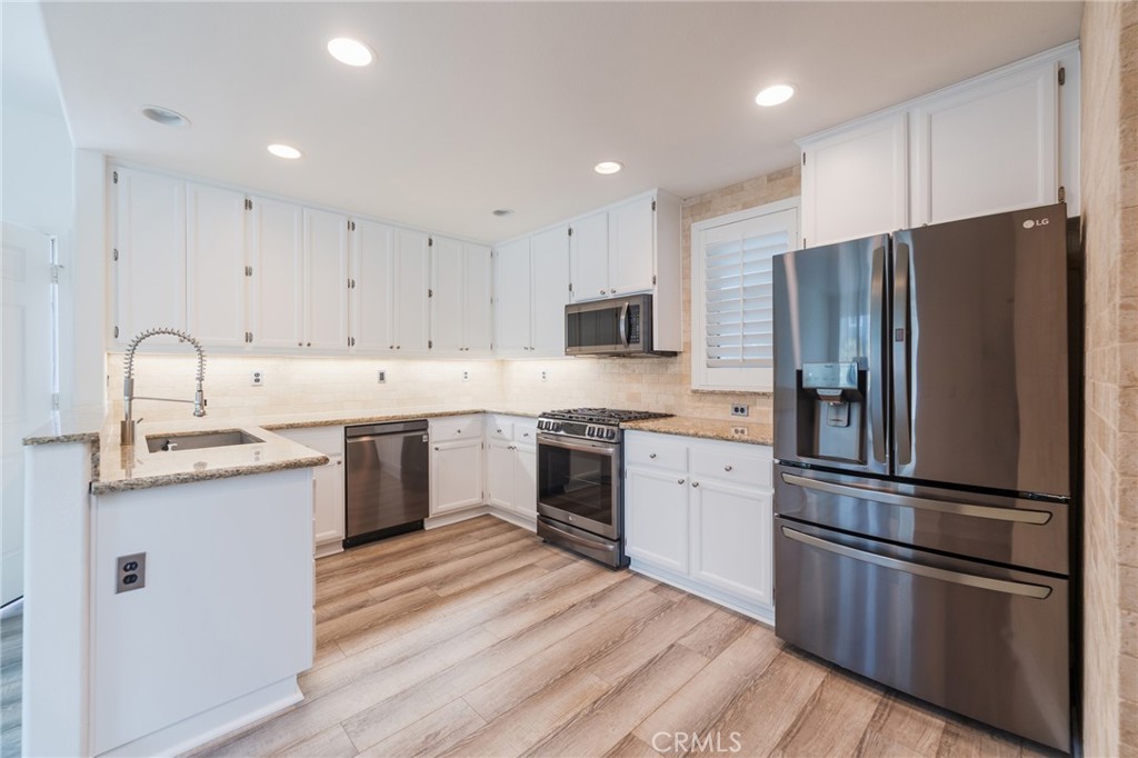 19162 Holly, Huntington Beach CA 92648 - photo 2
