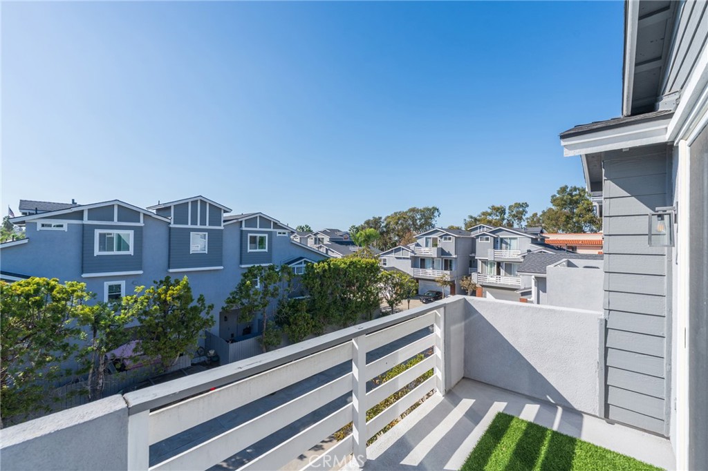 19162 Holly, Huntington Beach CA 92648 - photo 23