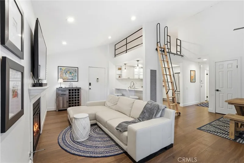 19222 Shoreline 7, Huntington Beach, CA 92648