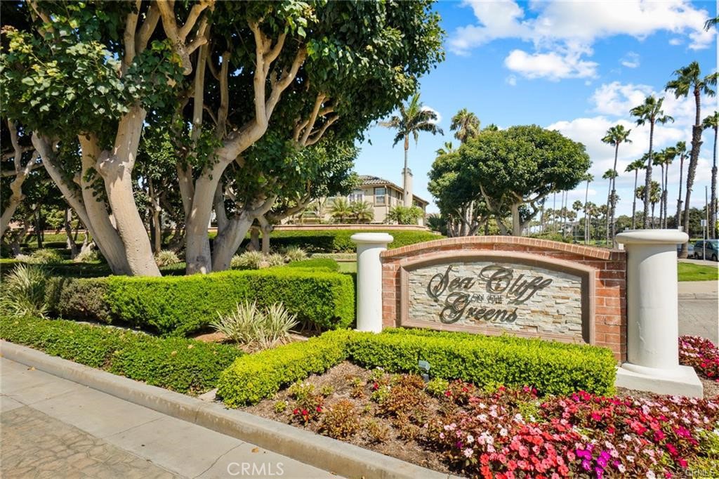 Beautiful Sea Cliff on the Greens - 19228 Seabrook Lane, Huntington Beach CA 92648 - photo 1