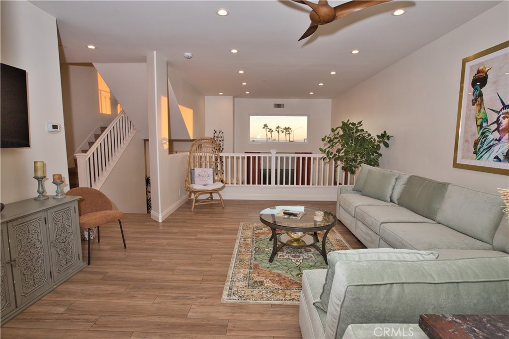 19261 SURFVIEW Drive, Huntington Beach CA 92648 - photo 23