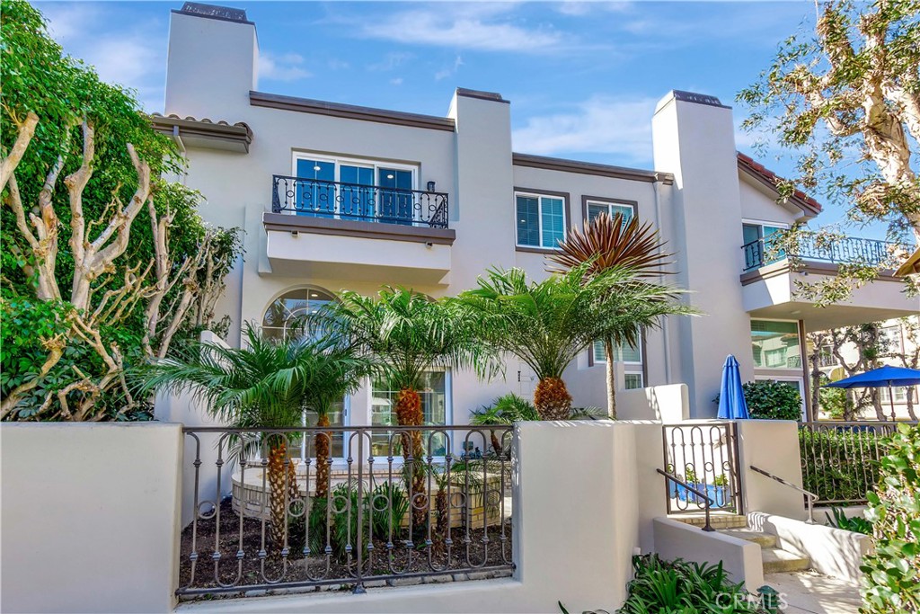19262 Seabrook Lane, Huntington Beach CA 92648 - photo 1