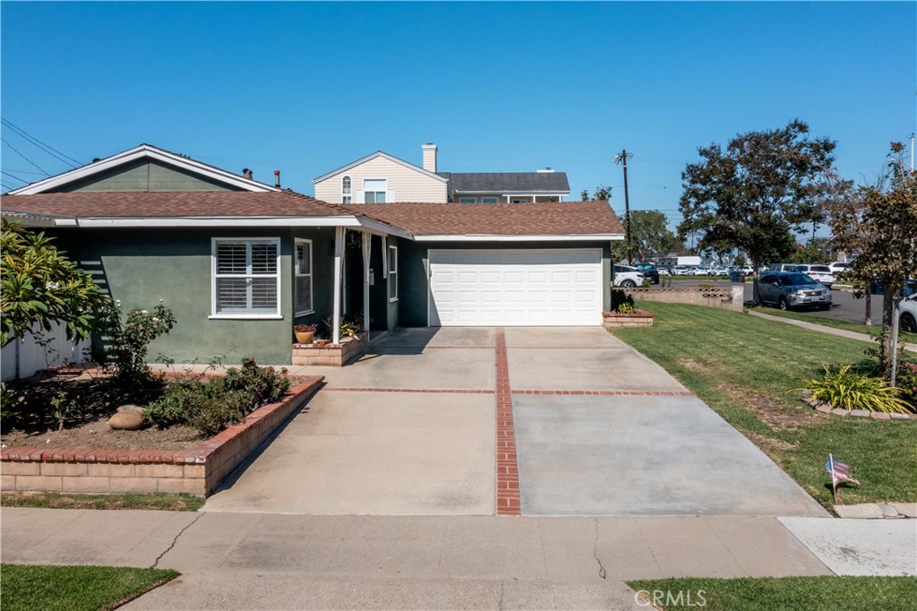 19271 Harding, Huntington Beach CA 92646 - photo 5