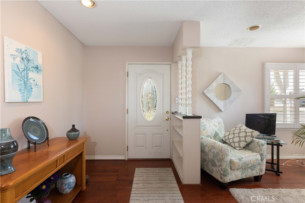 19271 Harding, Huntington Beach CA 92646 - photo 9