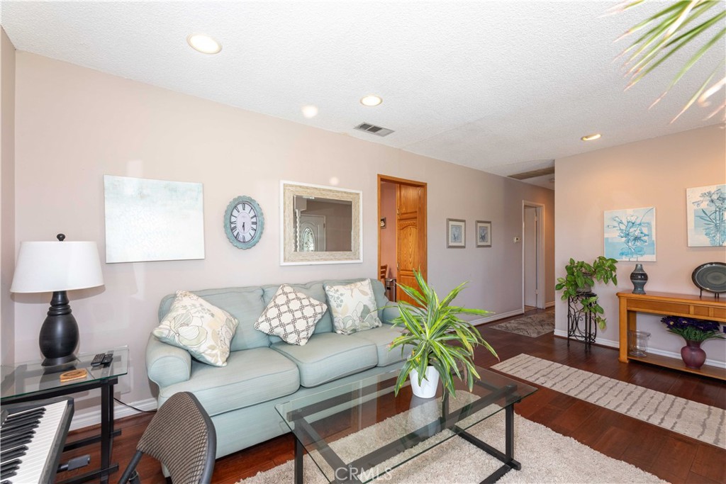 19271 Harding, Huntington Beach CA 92646 - photo 10
