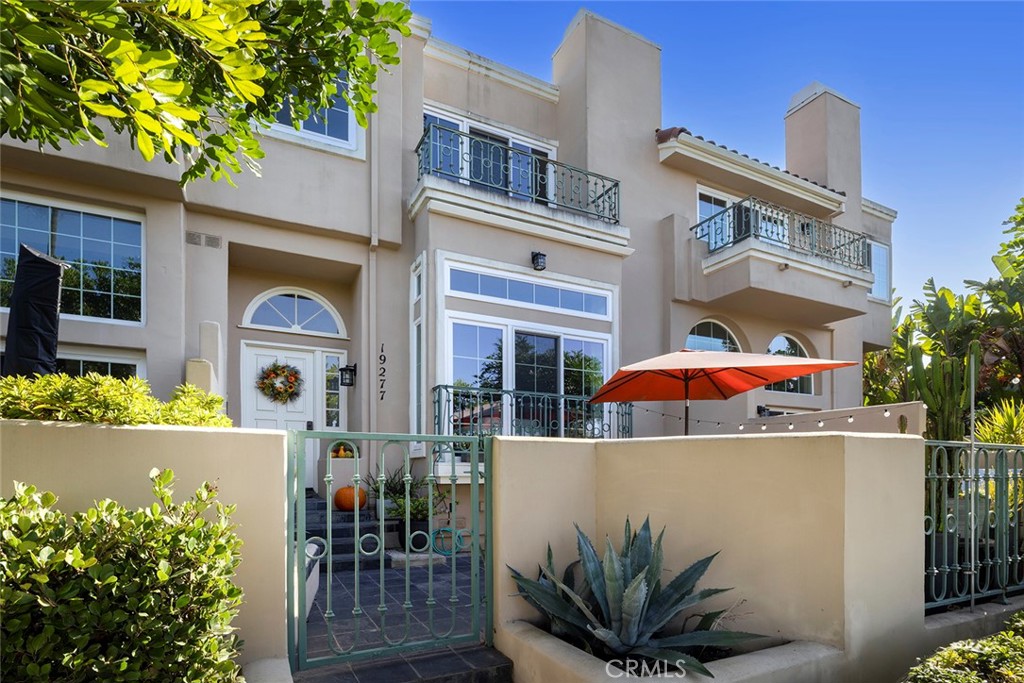19277 Archfield, Huntington Beach CA 92648 - photo 1