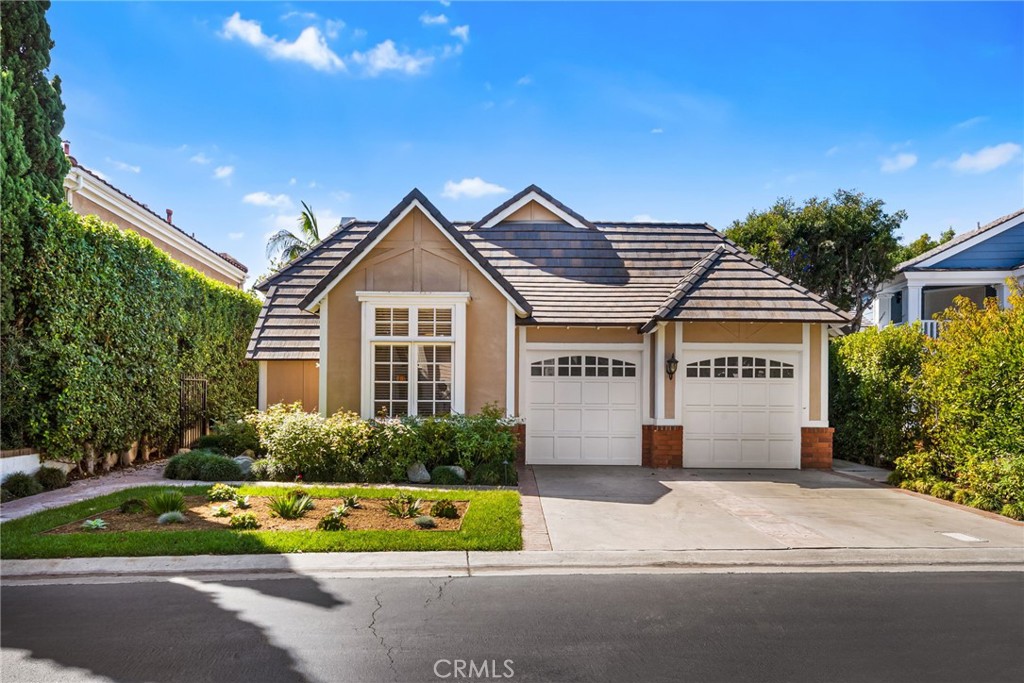 19305 Woodlands Drive, Huntington Beach CA 92648 - photo 1