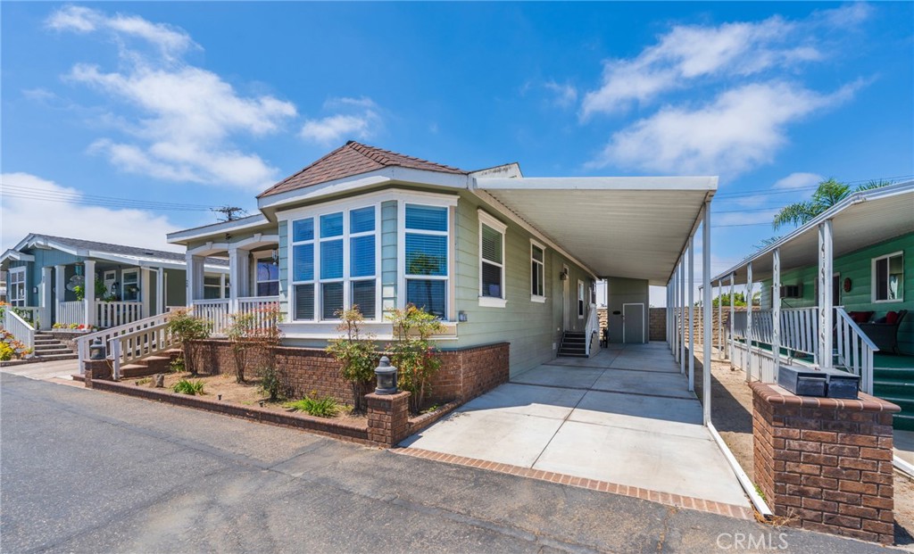 Covered parking - 19350 Ward #24 Street, Huntington Beach CA 92646 - photo 2