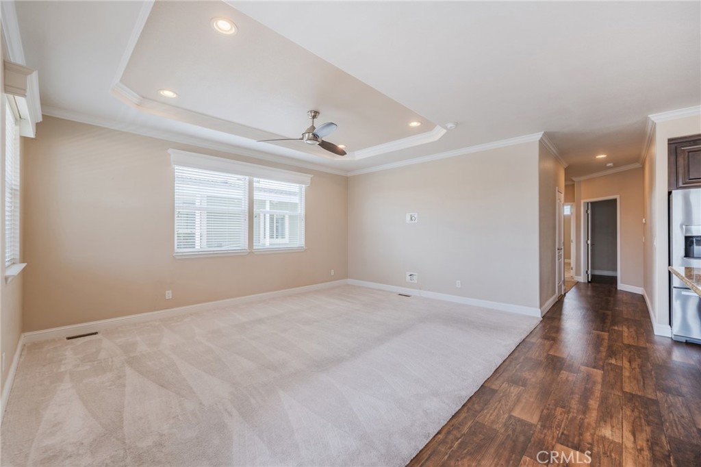 High ceilings - 19350 Ward #24 Street, Huntington Beach CA 92646 - photo 9