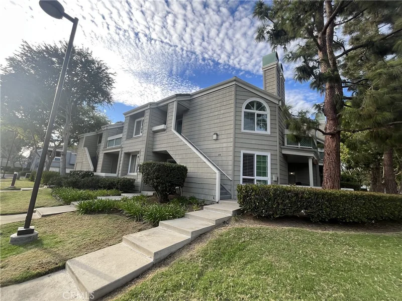 19352 Bluefish Ln 208, Huntington Beach, CA 92648