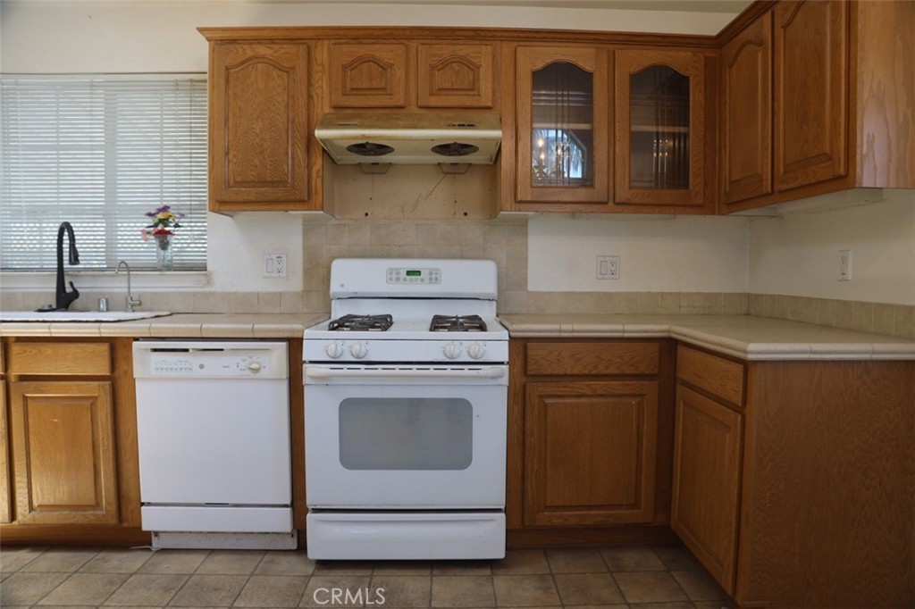 19361 Brookhurst St 44, Huntington Beach CA 92646 - photo 25