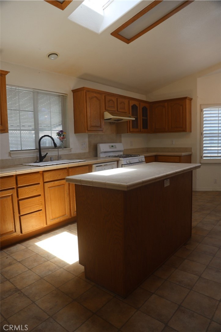 19361 Brookhurst St 44, Huntington Beach CA 92646 - photo 26