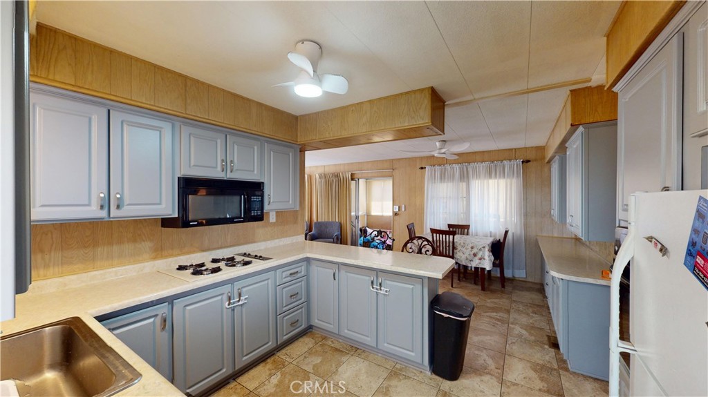19361 Brookhurst Street 122, Huntington Beach CA 92646 - photo 5