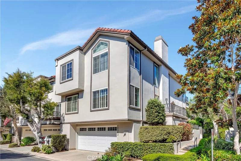 19362 Maidstone Lane, Huntington Beach, CA 92648