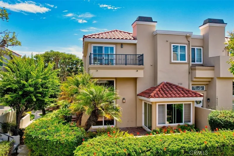 19406 Merion Circle, Huntington Beach, CA 92648