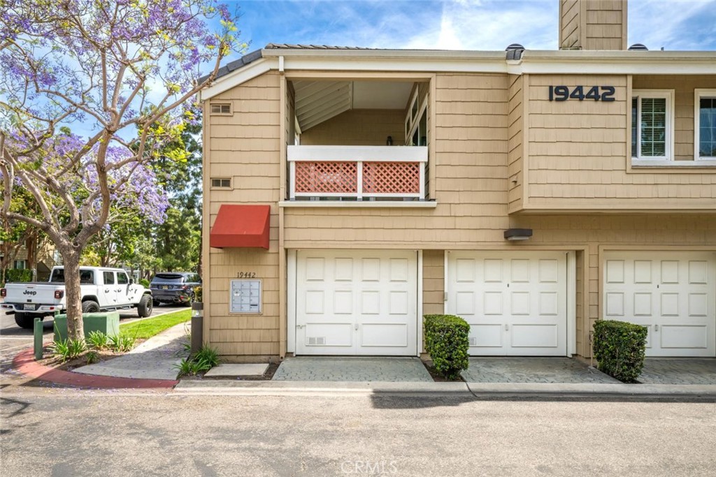 19442 Sunray Ln 202, Huntington Beach CA 92648 - photo 1