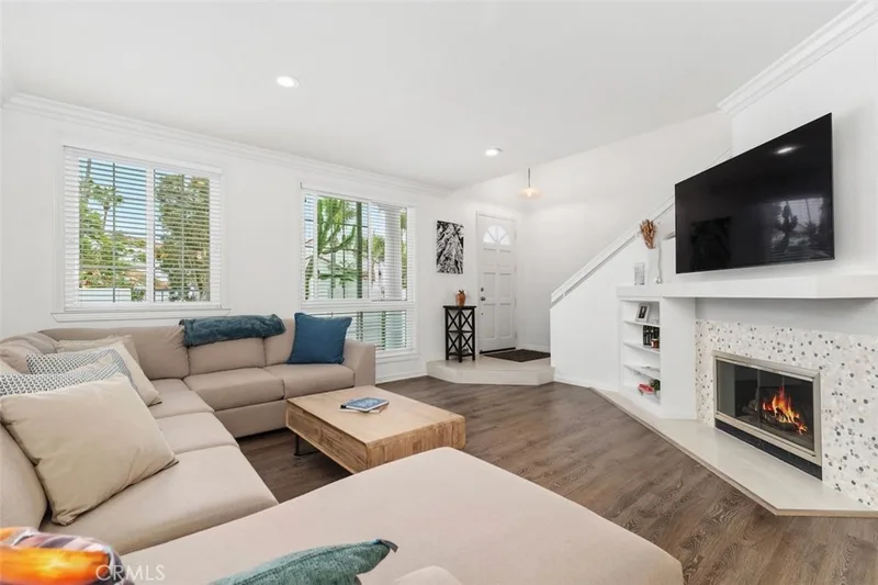 19451 Pompano Lane Lane 110, Huntington Beach, CA 92648