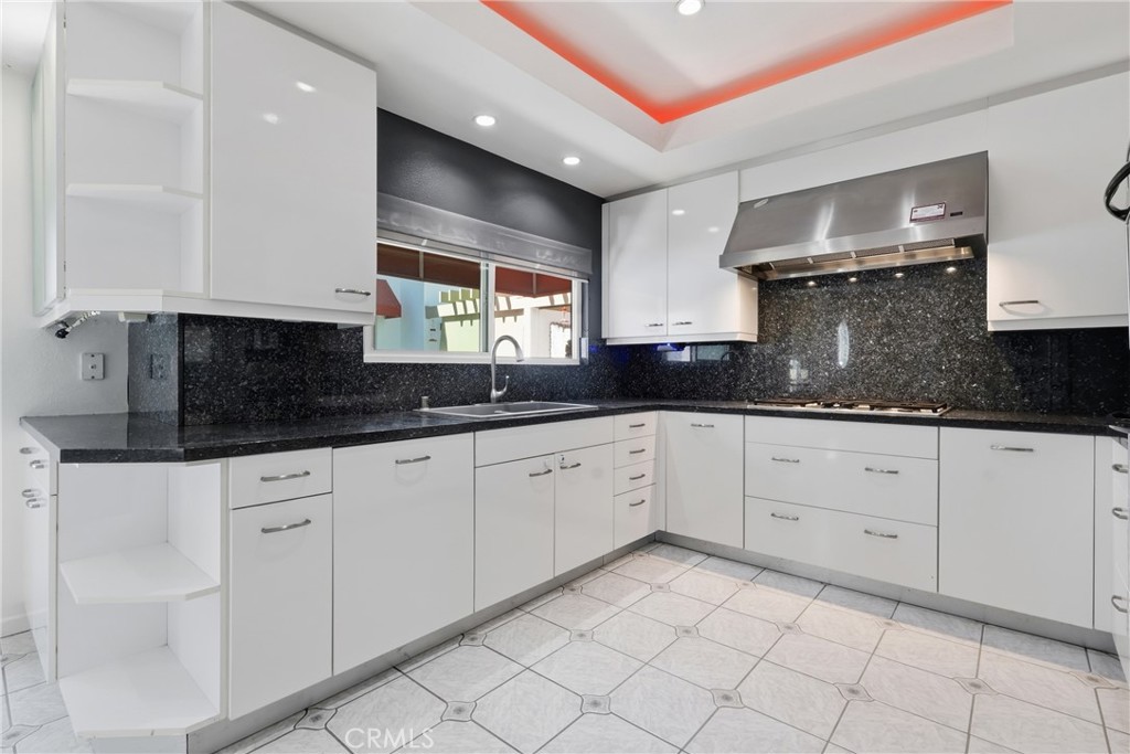 Kitchen - 19481 Pompano Lane 112, Huntington Beach CA 92648 - photo 10