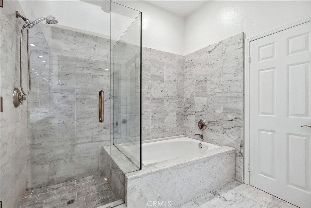 Primary bathroom - 19481 Pompano Lane 112, Huntington Beach CA 92648 - photo 14