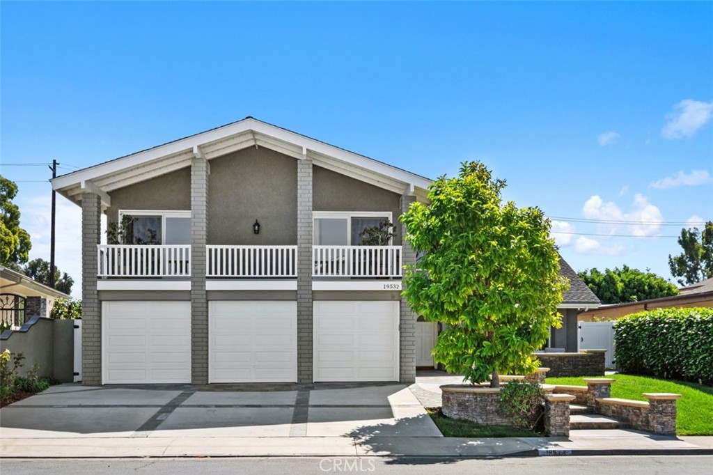 Upper Seacliff home less than 1 mile to the beach! - 19532 Summer Breeze Lane, Huntington Beach CA 92648 - photo 1
