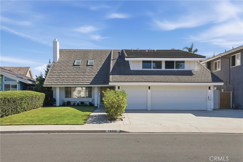 19552 Helena Circle, Huntington Beach CA 92646 - photo 2