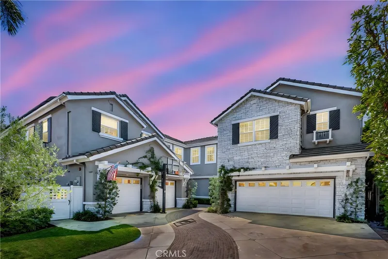 19635 Larchmont Circle, Huntington Beach, CA 92648