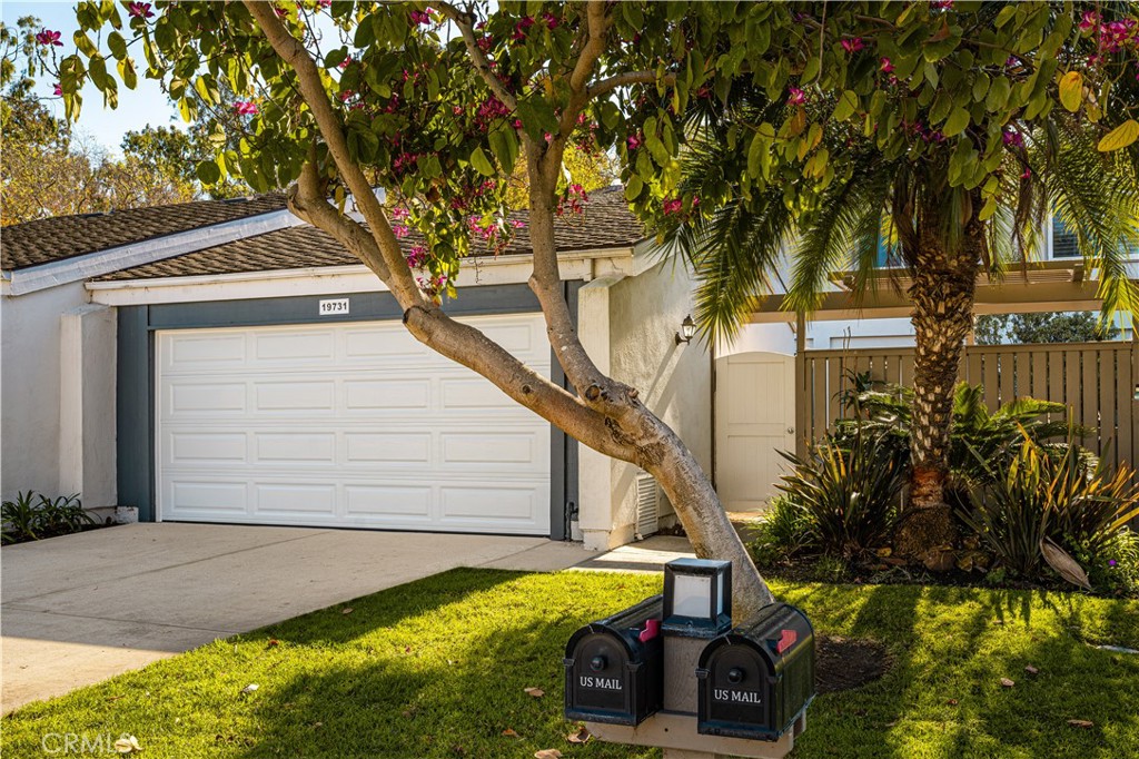 19731 Shorecliff, Huntington Beach CA 92648 - photo 1