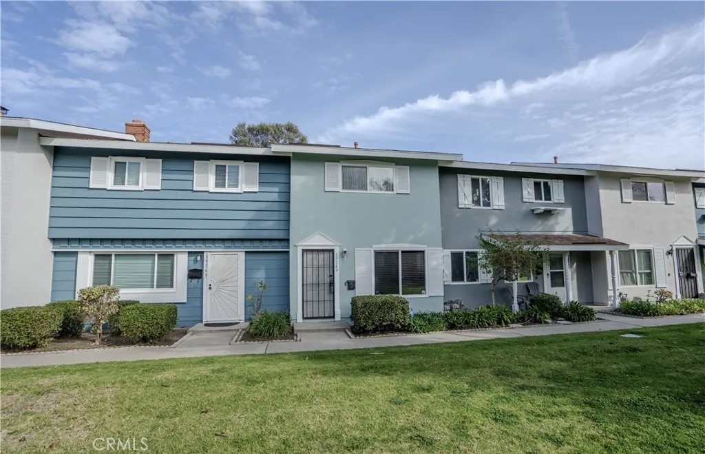 19749 Claremont, Huntington Beach CA 92646 - photo 1