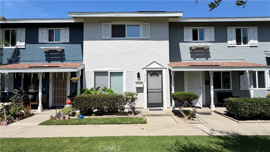 19778 Cambridge, Huntington Beach CA 92646 - photo 1