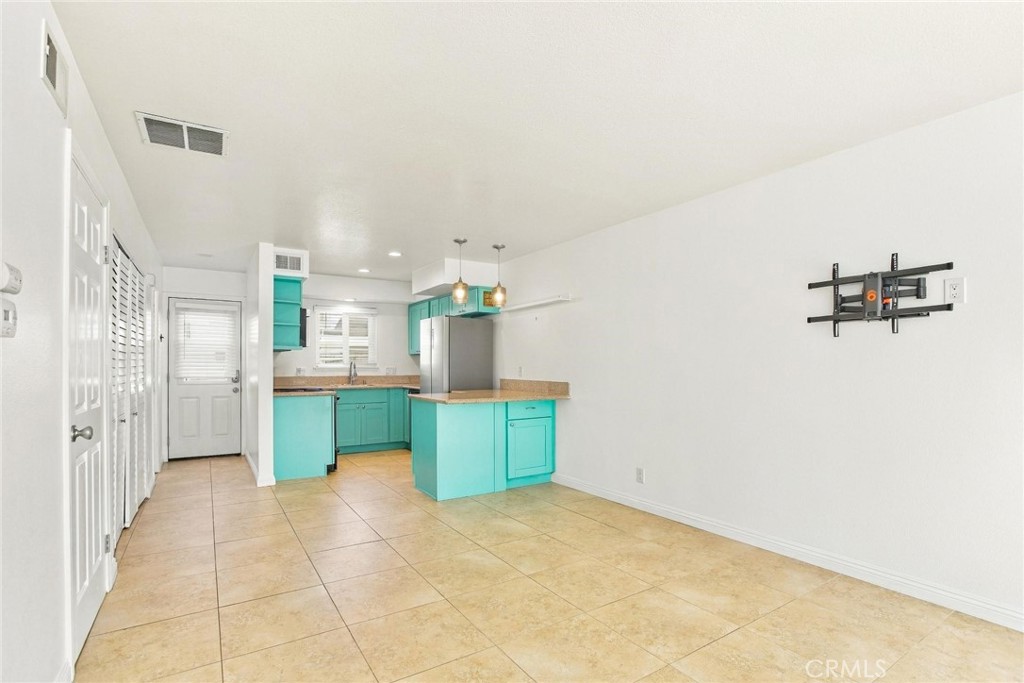 19788 Coventry Lane, Huntington Beach CA 92646 - photo 4