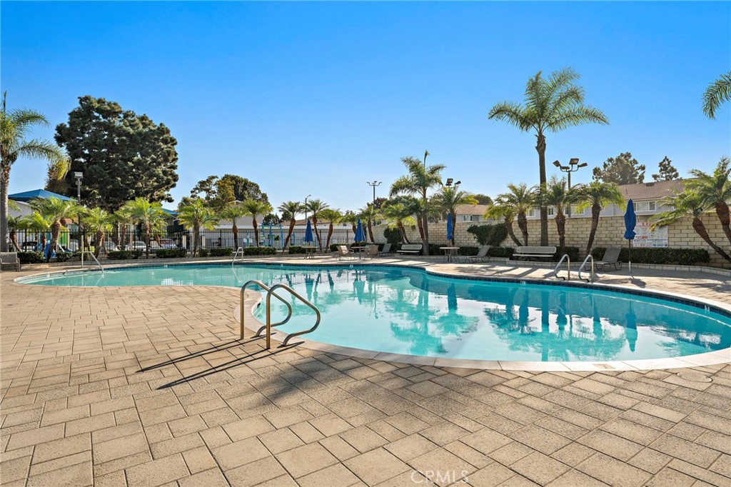 Community Pool - 19791 Cambridge Lane, Huntington Beach CA 92646 - photo 27