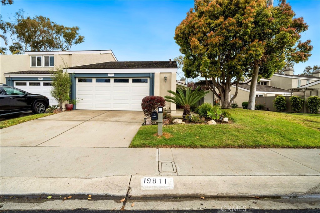 Front of House - 19811 Deep Harbor Dr, Huntington Beach CA 92648 - photo 1