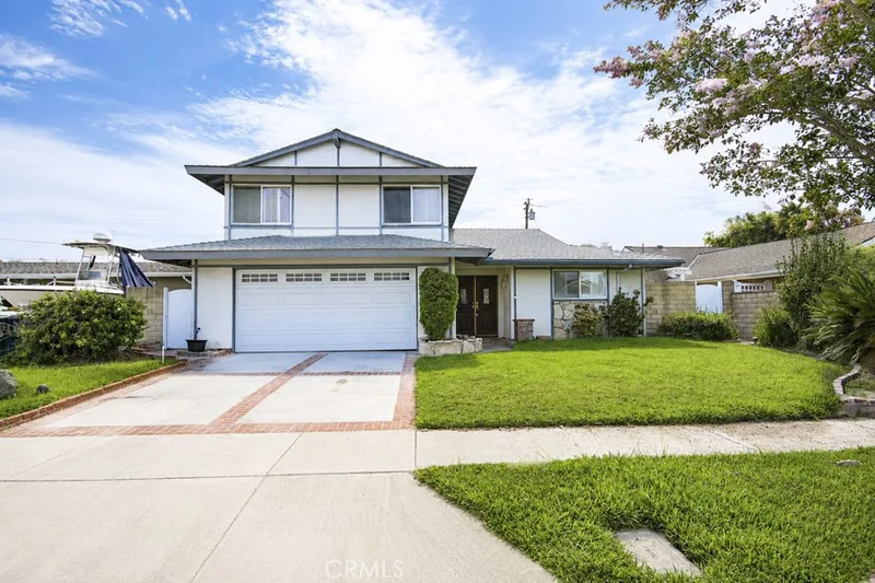19832 Chesapeake Lane, Huntington Beach, CA 92646