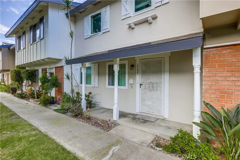 19858 Leighton Lane, Huntington Beach, CA 92646