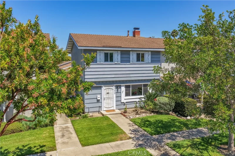 19868 Piccadilly Lane, Huntington Beach, CA 92646