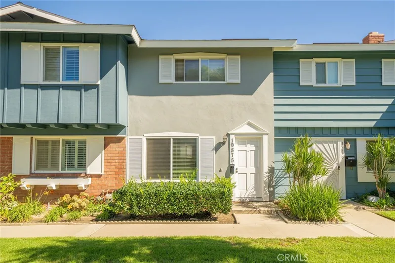 19875 Kingswood, Huntington Beach