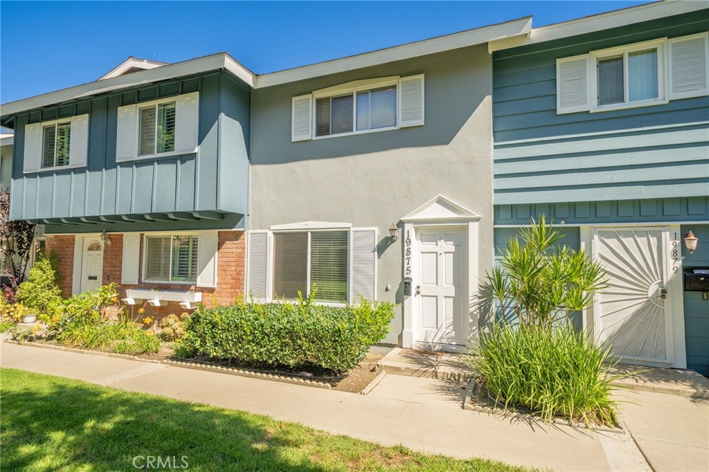 19875 Kingswood, Huntington Beach CA 92646 - photo 4