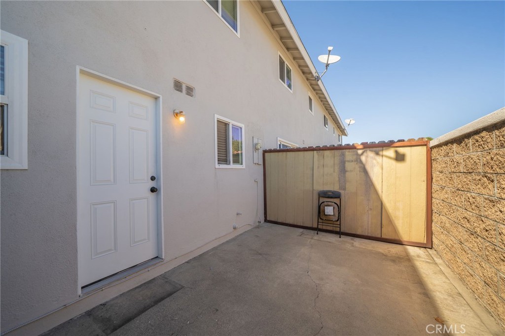 19875 Kingswood, Huntington Beach CA 92646 - photo 23