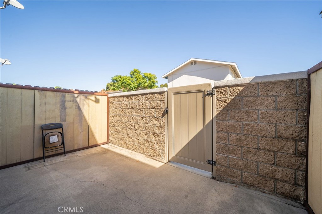19875 Kingswood, Huntington Beach CA 92646 - photo 24