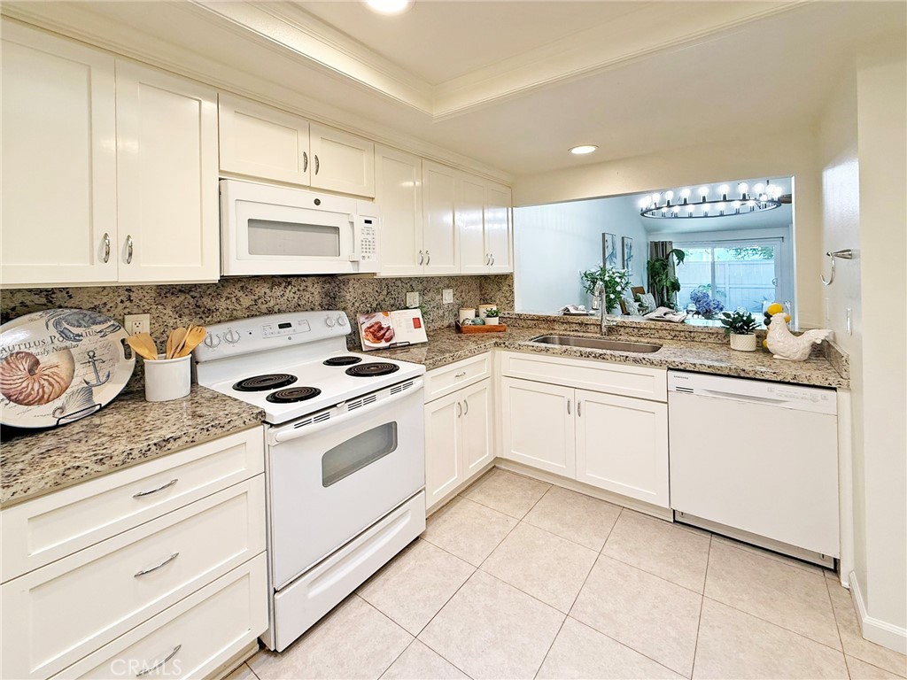 19886 Waterview Lane, Huntington Beach CA 92648 - photo 9