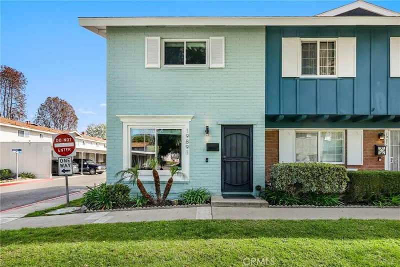 19891 Coventry Lane, Huntington Beach, CA 92646