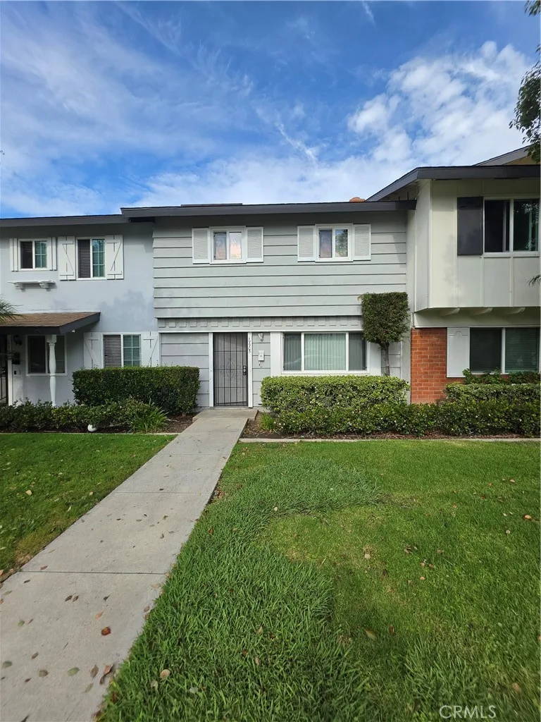 19905 Derbyshire Lane, Huntington Beach