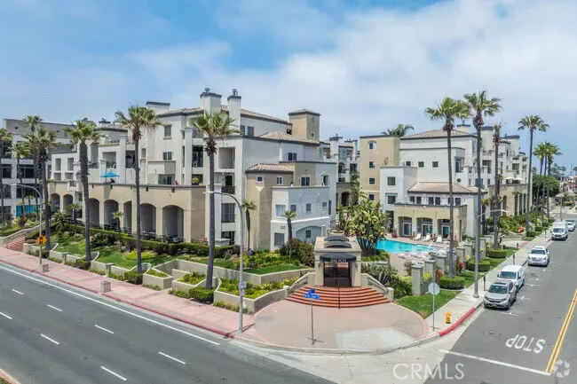 200 Pacific Coast Highway 149, Huntington Beach