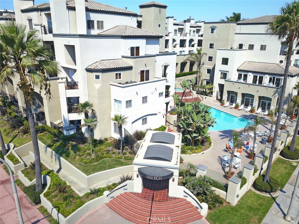 200 Pacific Coast Highway 329, Huntington Beach CA 92648 - photo 1