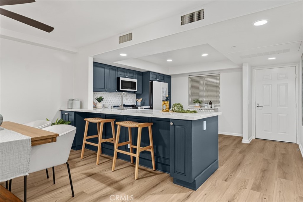 200 Pacific coast Highway M50, Huntington Beach CA 92648 - photo 4