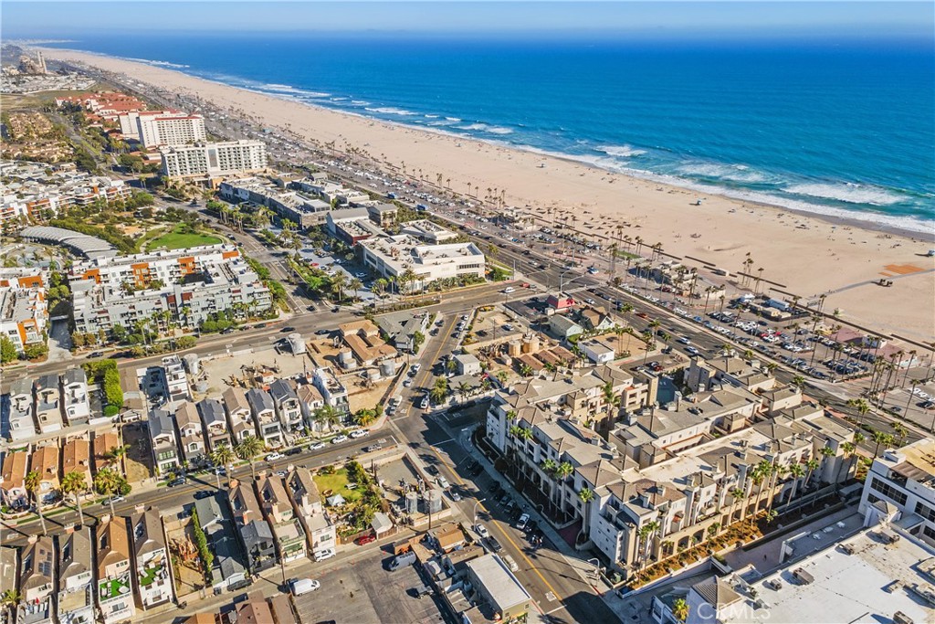200 Pacific coast Highway M50, Huntington Beach CA 92648 - photo 17