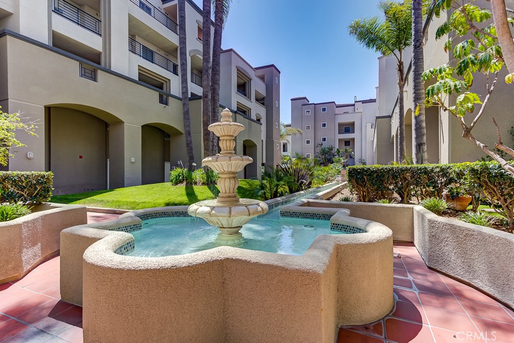 200 Pacific coast Highway M50, Huntington Beach CA 92648 - photo 22