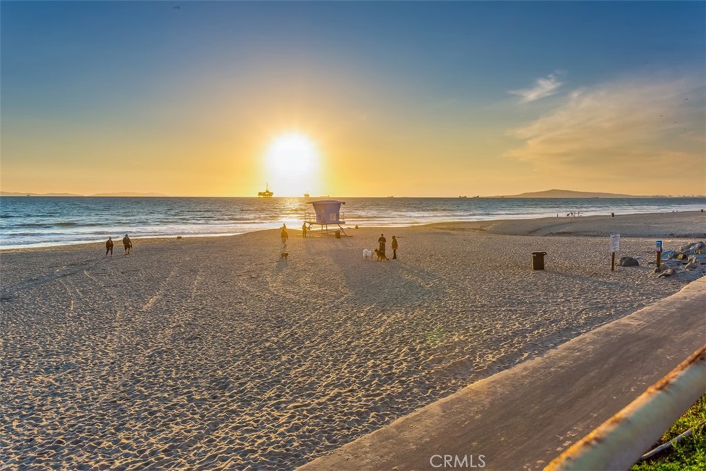 200 Pacific coast Highway M50, Huntington Beach CA 92648 - photo 41