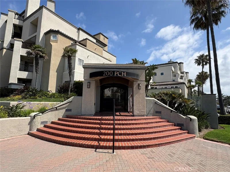 200 Pacific Coast, Huntington Beach, CA 92648
