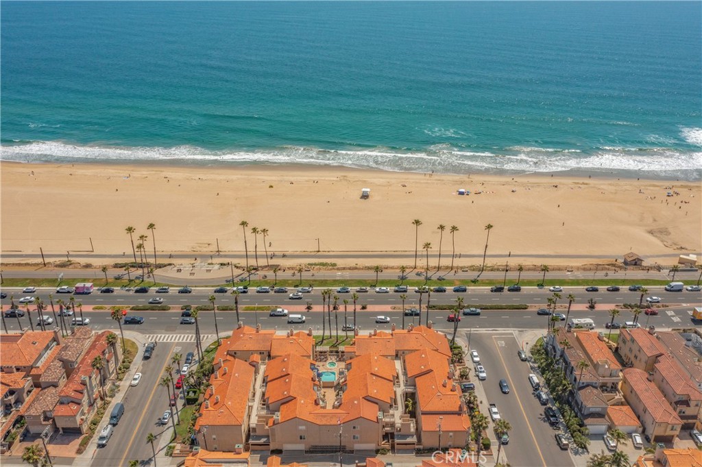 2000 Pacific Coast Highway 313, Huntington Beach CA 92648 - photo 1